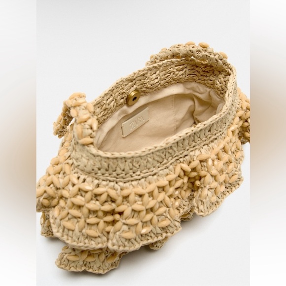 Zara ruffled bucket bag - Picture 3 of 9